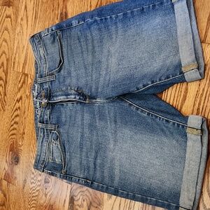 Universal Thread Bermuda jean shorts size 10/30R women high rise.